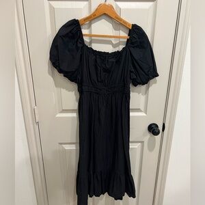 great of the shoulder black dress! 🖤